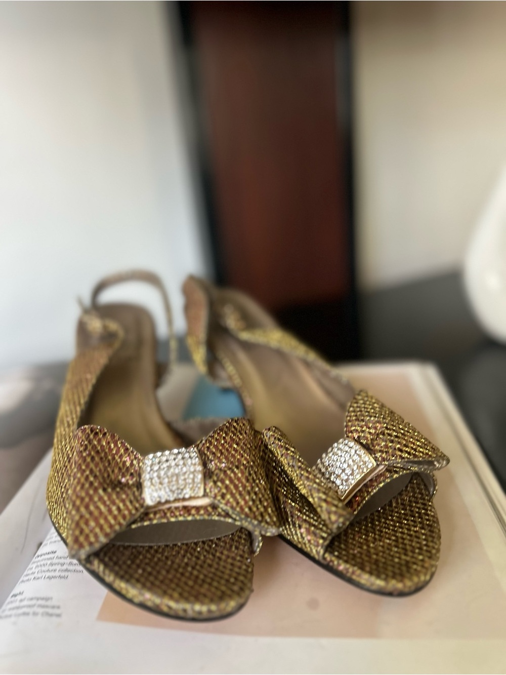 Floral Sparkling Gold Slingback Peep-Toe Heels with Bow Accent 9.5